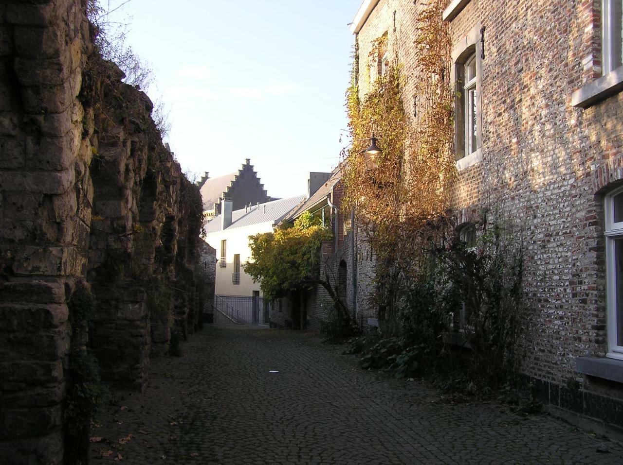Отель Logis Pastis Маастрихт Экстерьер фото