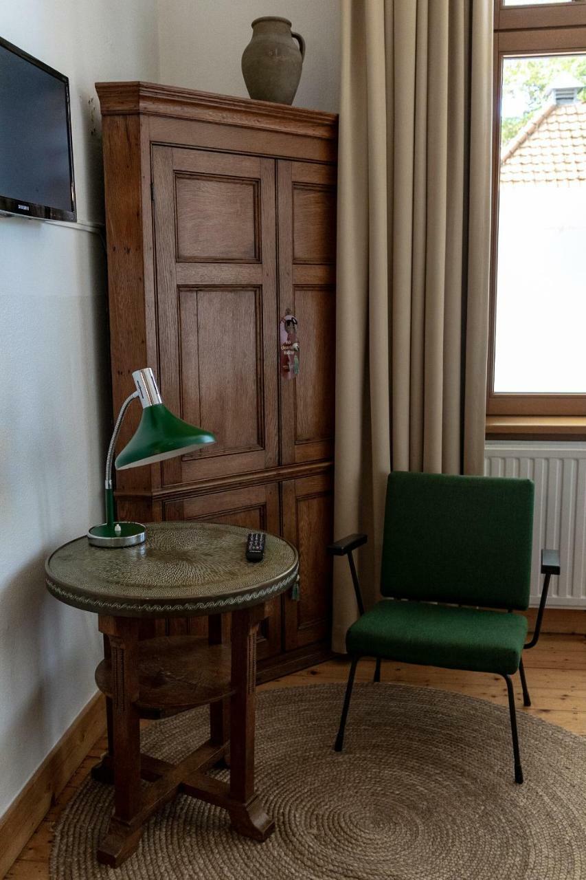 Отель Logis Pastis Маастрихт Экстерьер фото